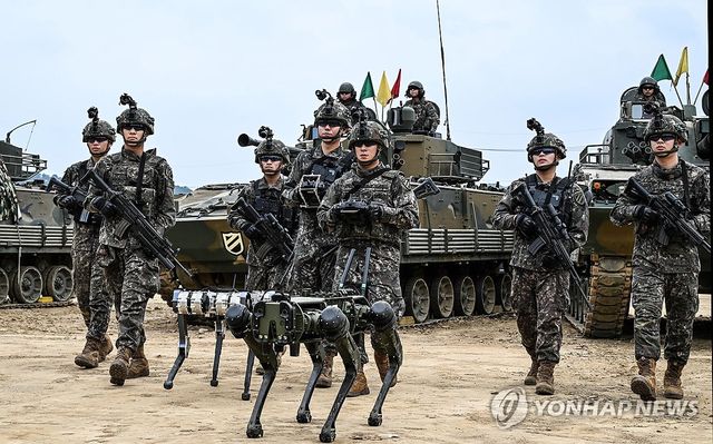 유무인복합분대 실증부대 출범식