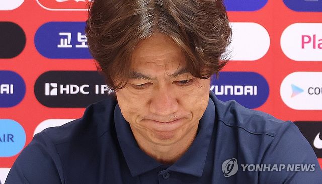 홍명보 전 축구 대표팀 감독