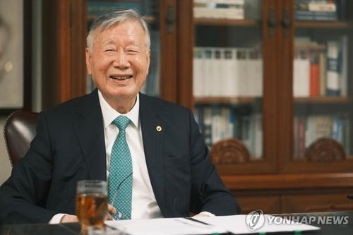 이중근 부영그룹 회장·대한노인회장