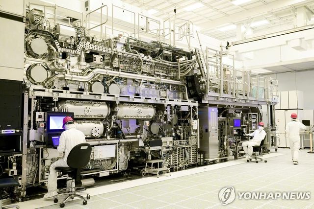 미국 공장의 EUV 노광장비
