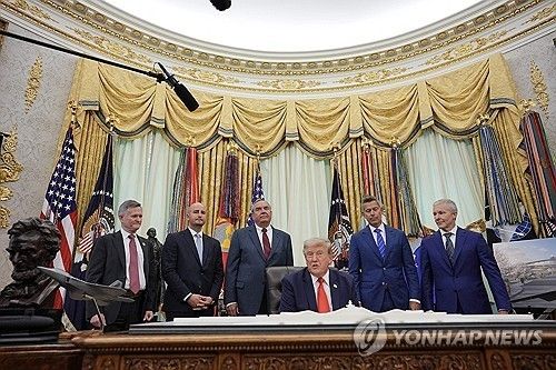 발언하는 트럼프 대통령 