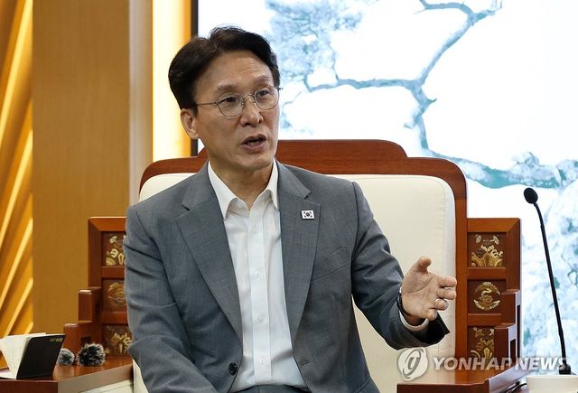 발언하는 김민석