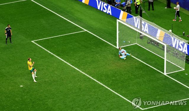 승부차기 실축하는 호주의 해리 수터