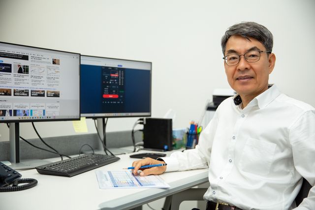 김희천에프엑스원 대표