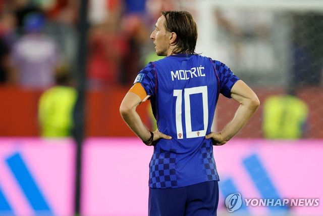 망연자실 모드리치