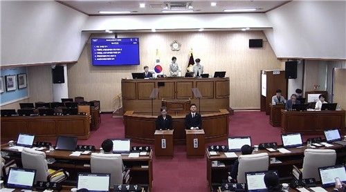 통영시의회 본회의장 