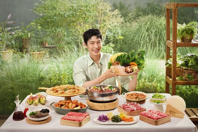 샤브올데이 브랜드 모델 배우 김우빈