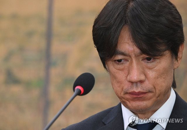 청문회 증인으로 출석한 홍명보 전 축구대표팀 감독