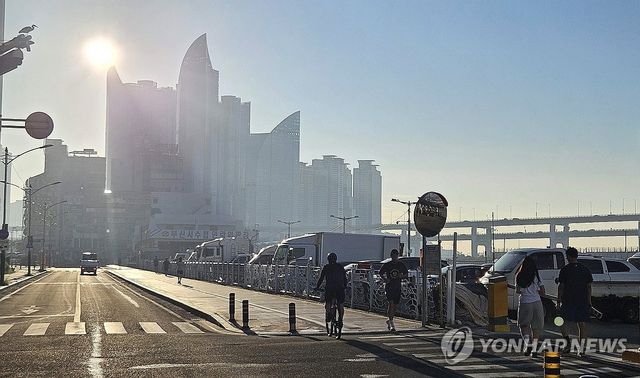 아침부터 뜨거운 부산