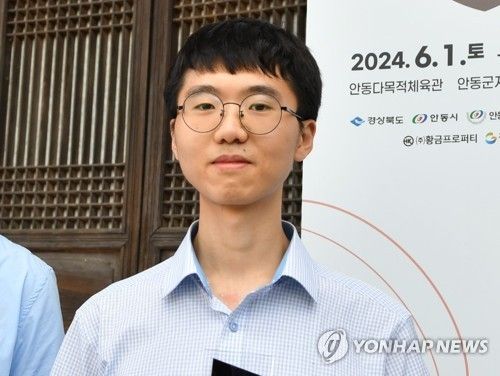 변상일 9단이 농심신라면배 와일드카드로 선정됐다.