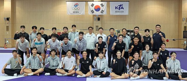 최휘영 장관, 국가대표 선수촌 방문