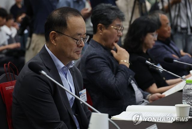 대한체육회 임시대의원총회 참석한 이용수 대한축구협회 부회장