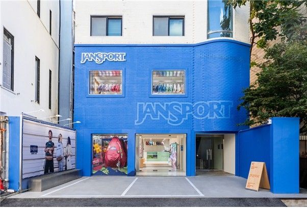 무신사 잔스포츠 플래그십 스토어 전경