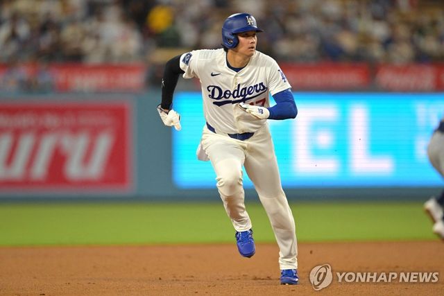 타자로 출전해 3루로 뛰는 오타니 