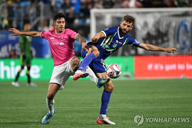 올스타전에 나선 토마스 뮐러(오른쪽).