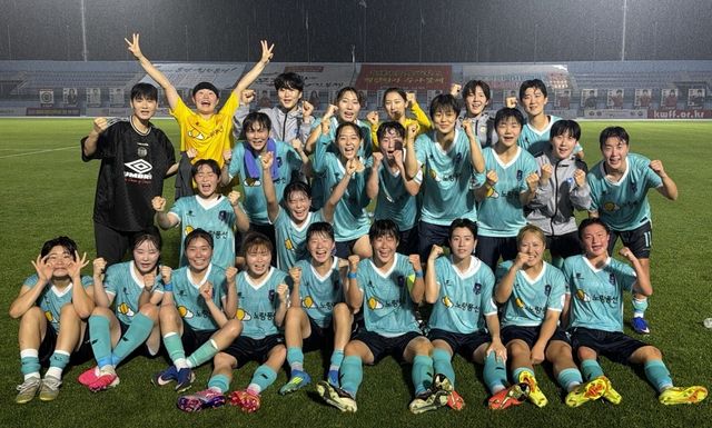 강진 스완스 WFC 선수들