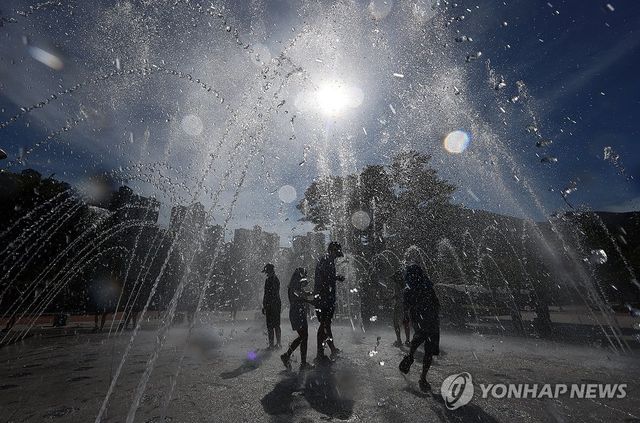 낮 최고 41.4도…폭염 탈출