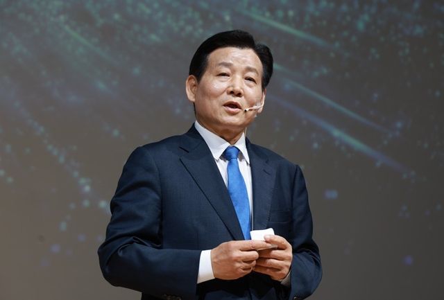 김 신 완도군수