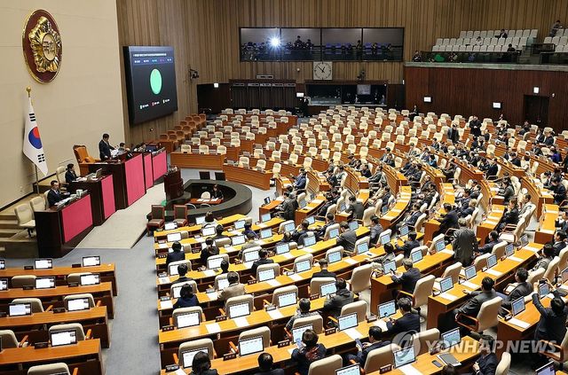 허위조작정보근절법, 민주당 주도 처리
