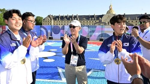 2024파리올림픽에서 대표 선수단 격려하는 정의선 양궁협회장