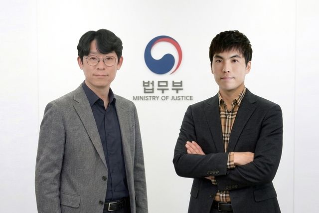 왼쪽 서재웅 사무관, 오른쪽 이상현 책임관