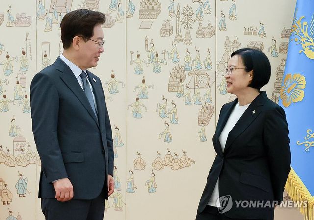 이재명 대통령과 한성숙 국무총리