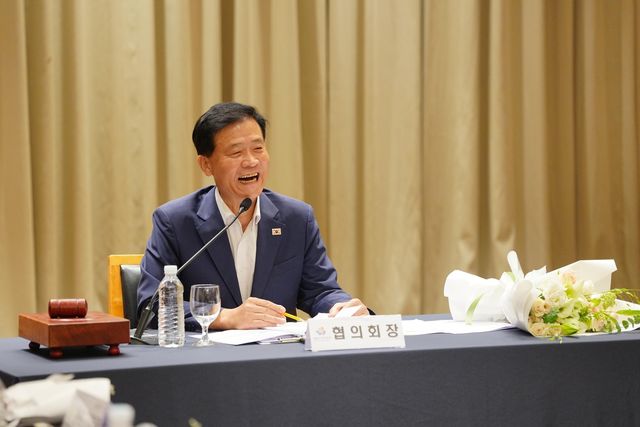 소감 밝히는 이승로 성북구청장 