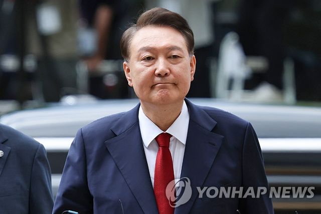 법원 출석하는 윤석열 전 대통령