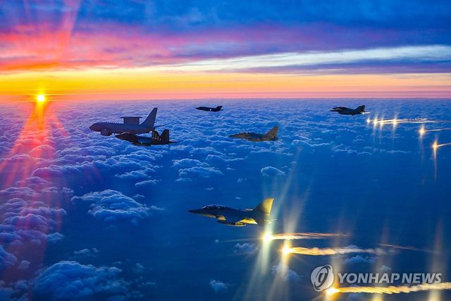 2026년 새해와 함께 나는 공군 전투기