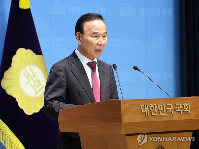 국회부의장 출마 기자회견 하는 국민의힘 박덕흠 의원