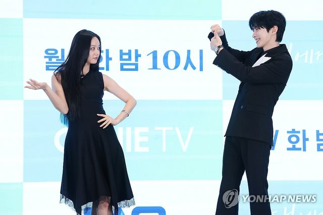 영화감독과 리포터 연기한 황인엽-이혜리