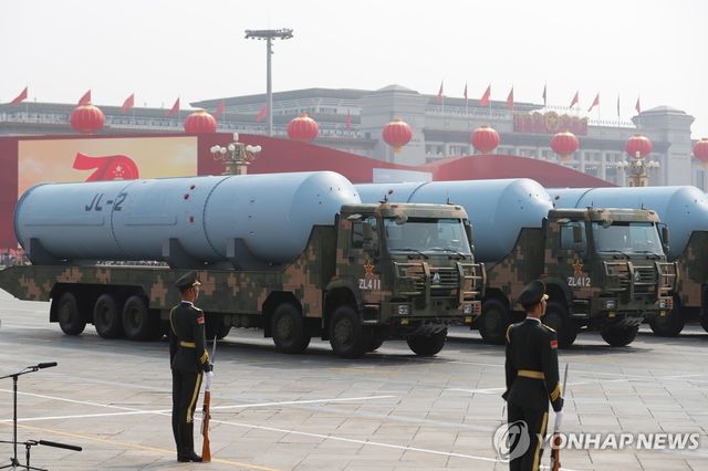 중국이 작년 9월 공개한 SLBM '쥐랑(巨浪·JL)-3'