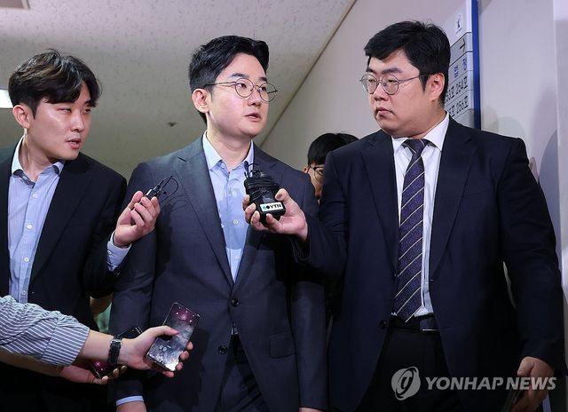 피습 자작극 혐의 정이한, 구속심사 출석