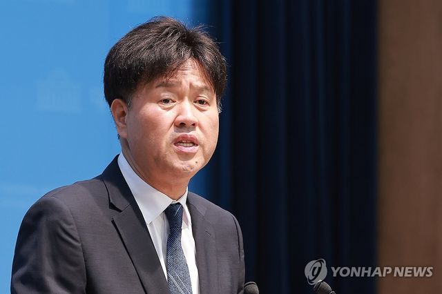 민주당 최고위원 도전하는 김용 전 부원장