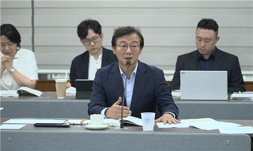 업무 보고받는 전재수 부산시장