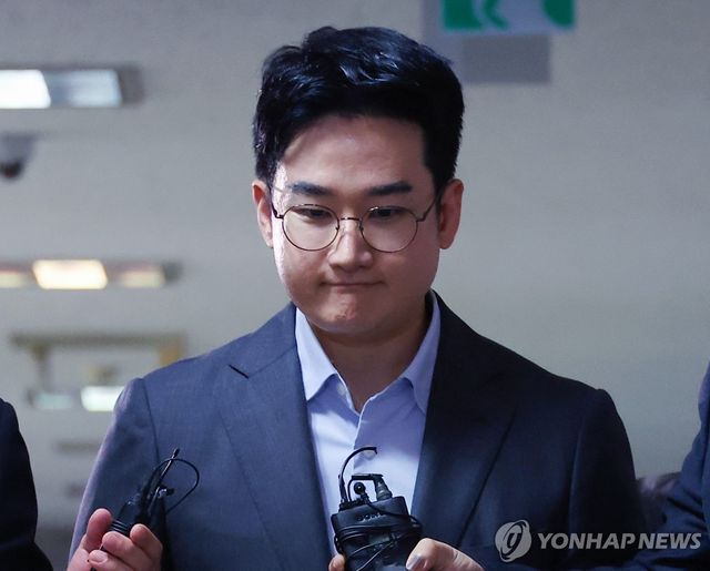 묵묵부답 정이한 "시민에 죄송"