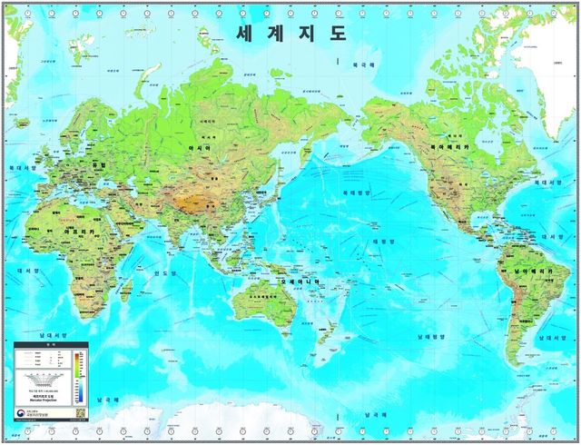 '메르카토르 도법' 세계 지도