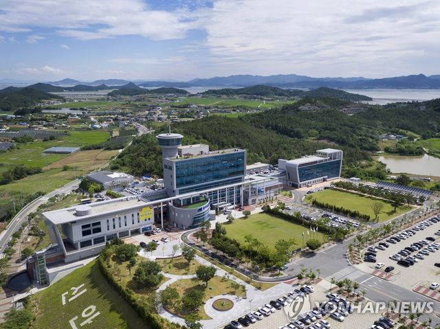 신안군청 전경