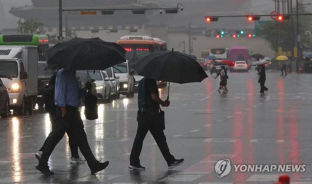 장맛비 내리는 출근길