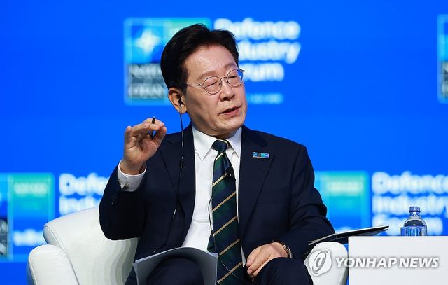 답변하는 이재명 대통령