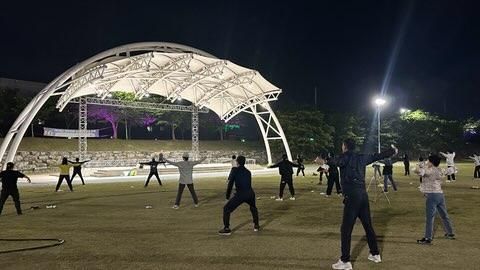 전천강변 달빛운동교실