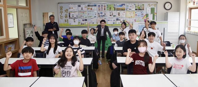 성덕초등학교 방문한 김대중 교육감