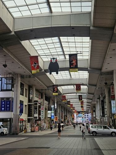 한산한 구마모토 시내 상점가