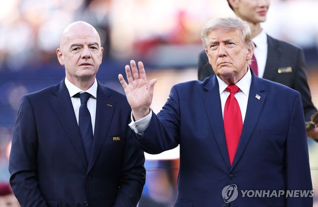 잔니 인판티노 FIFA 회장과 도널드 트럼프 미국 대통령