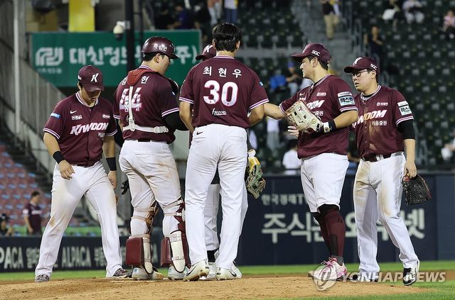 키움 18-11 승