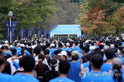 "달리고, 보고, 즐긴다"…춘천연합마라톤, '웰니스 축제' 탈바꿈 - 5