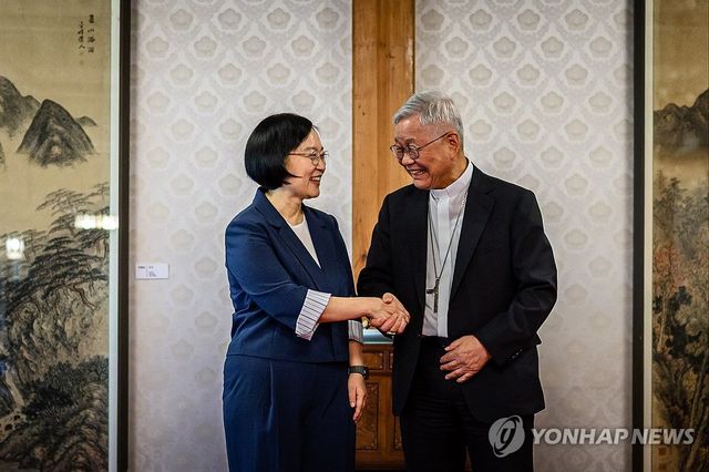 사회통합과 한반도 평화 정착 종교계 고견 청취 나선 한성숙 국무총리