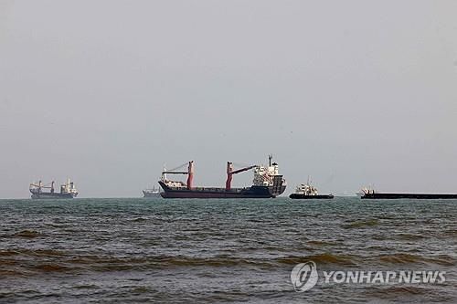 호르무즈 해협의 선박