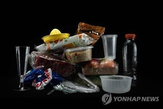 '프탈레이트'(phthalate)가 첨가된 플라스틱 생활용품들