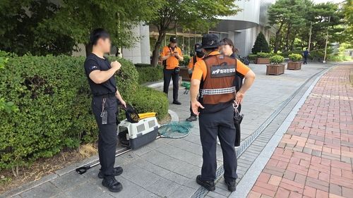 현장 출동한 구조대원들